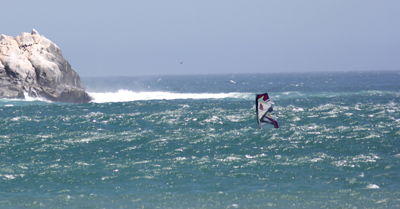 windsurfen op zee Leerwindsurfen Windsurfschool Set golven