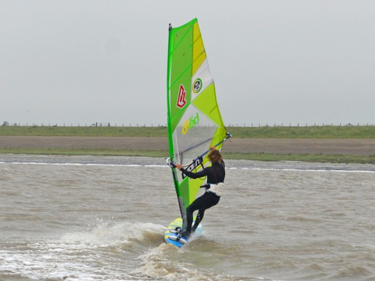 windsurf-techniek-gijpen-mast-hand-2