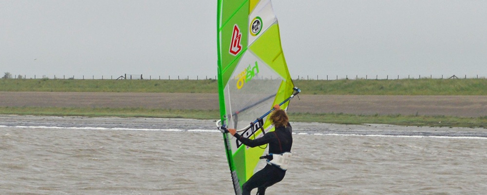 windsurf-techniek-gijpen-mast-hand-2