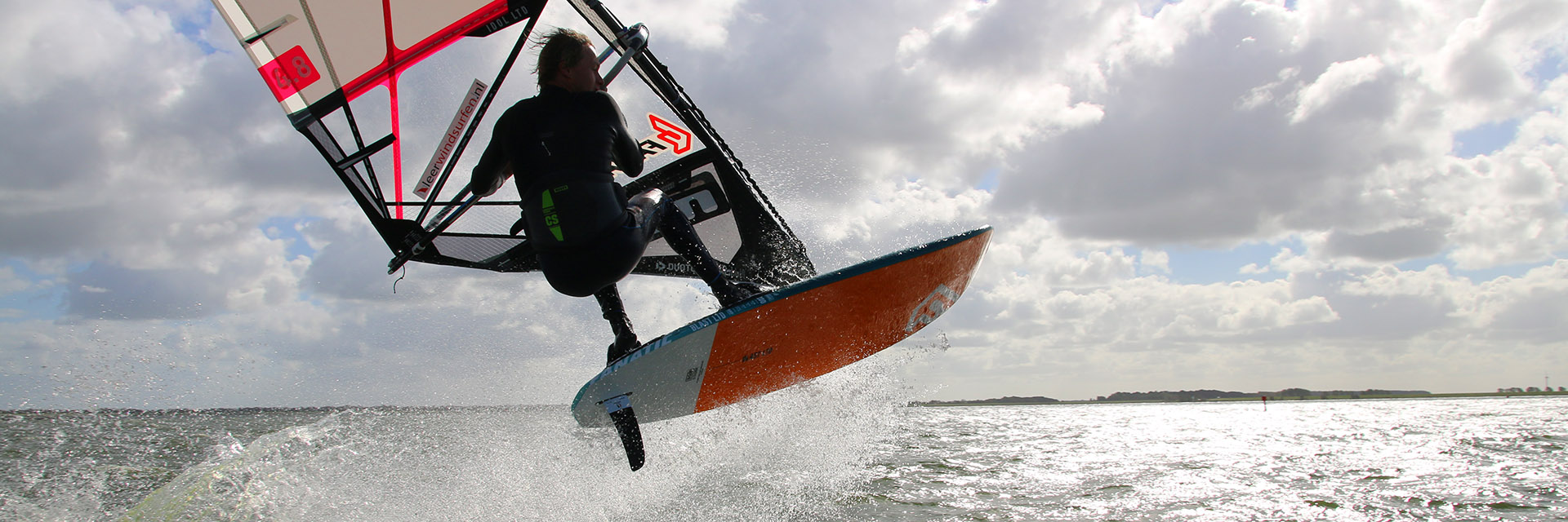 leren-surfen-gevorderde-sprong