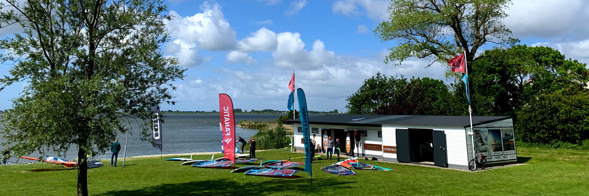 lutjestrand-amstelmeer-leerwindsurfen-grasveld